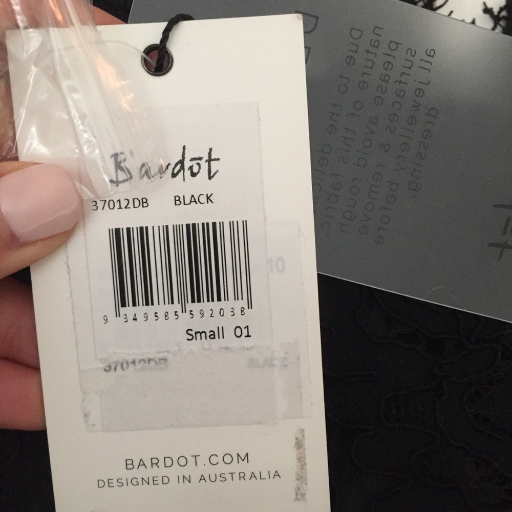 NWT Bardot Karlie black lace cold shoulder dress - Picture 7 of 8